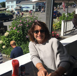 Meet your Posher, Laurie